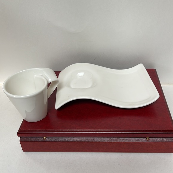 Villeroy & Boch demitasse cup and plate set - Picture 3 of 8